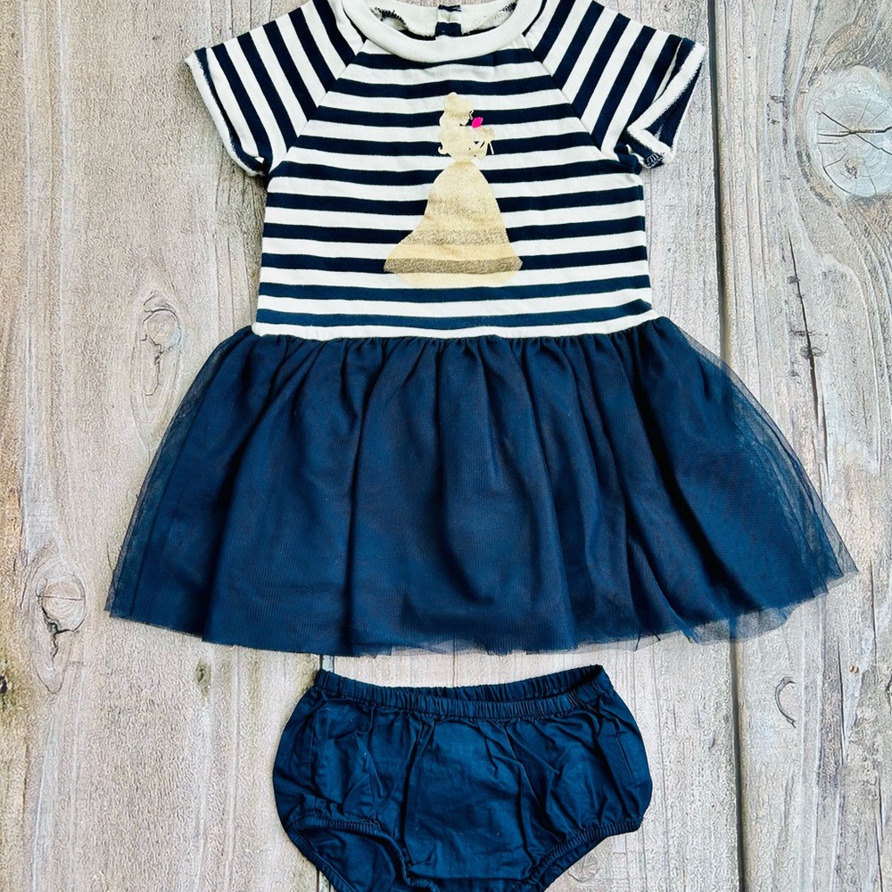BabyGap Disney collab size 2T Girls Beauty & The Beast Tulle Dress With Bloomers